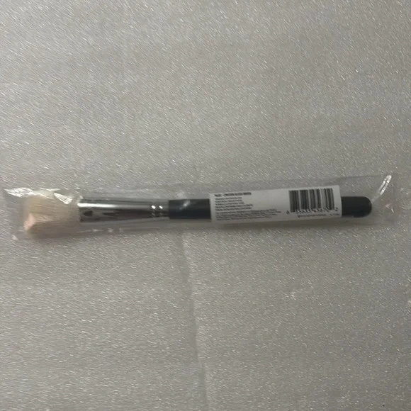 Morphe M405 Professional Contour Blush Brush with Black Handle Makeup Skincare - Picture 3 of 6